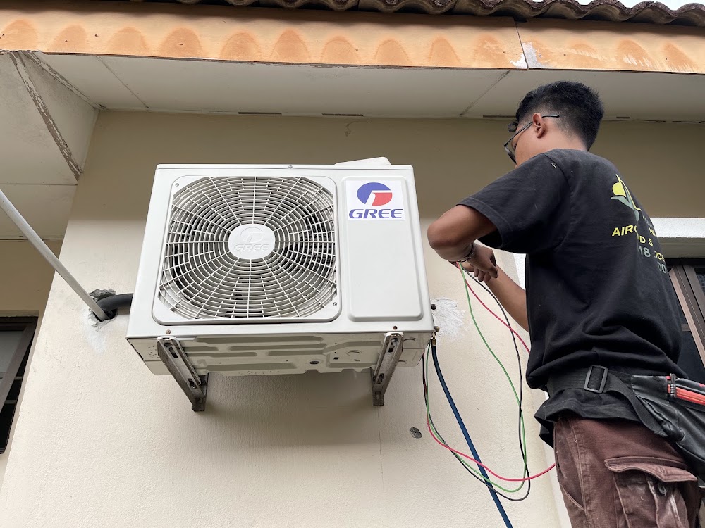 Aircond Contractor (Kejuruteraan TeknoHijrah)