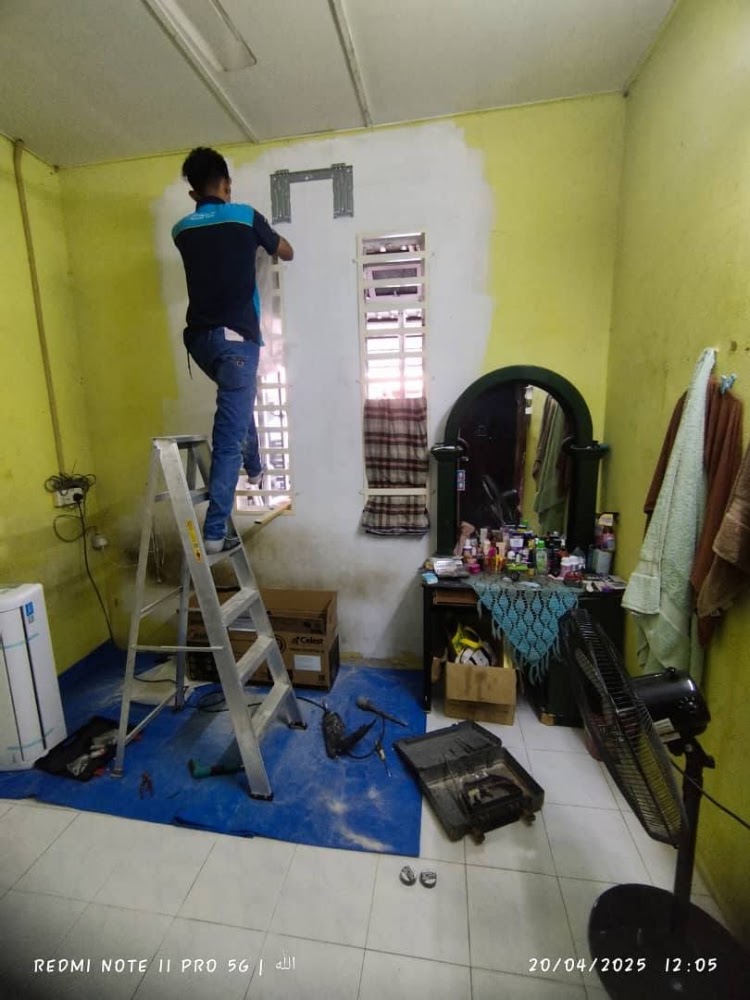 AY HAIQAL TRADING
